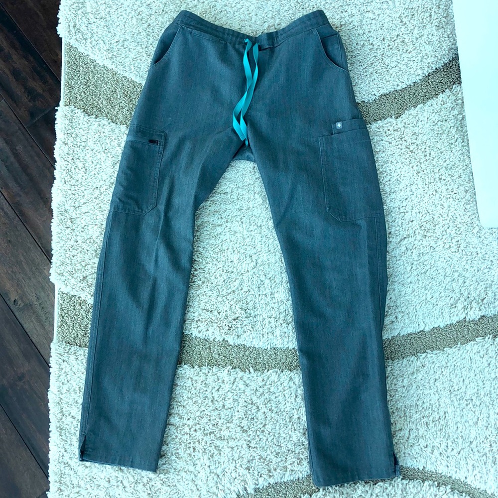 Figs scrubs